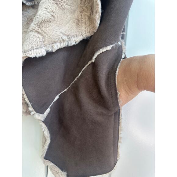 Altar’d State Taupe Faux Suede and Fur Open Front Vest with Pockets - Picture 4 of 8